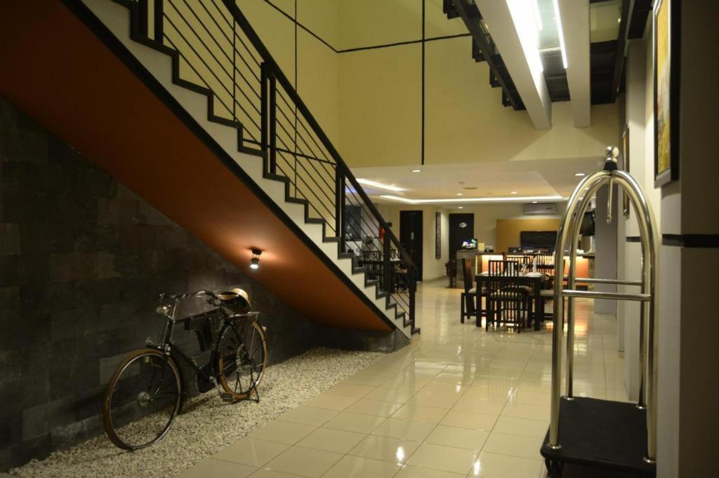 Puri Chorus Boutique Hotel Pakualaman Exterior photo
