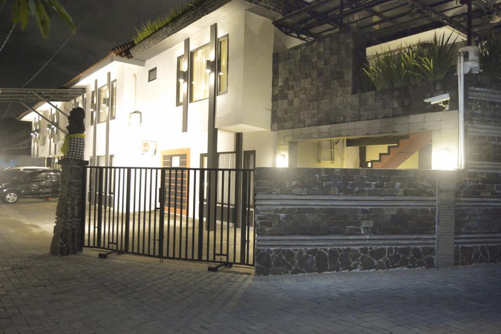 Puri Chorus Boutique Hotel Pakualaman Exterior photo