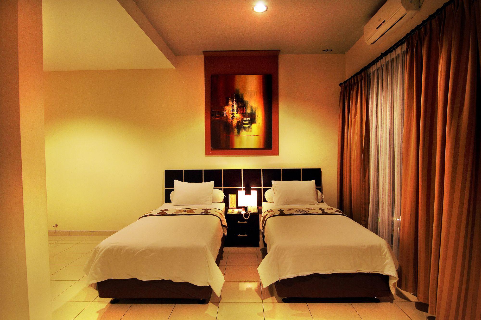 Puri Chorus Boutique Hotel Pakualaman Exterior photo