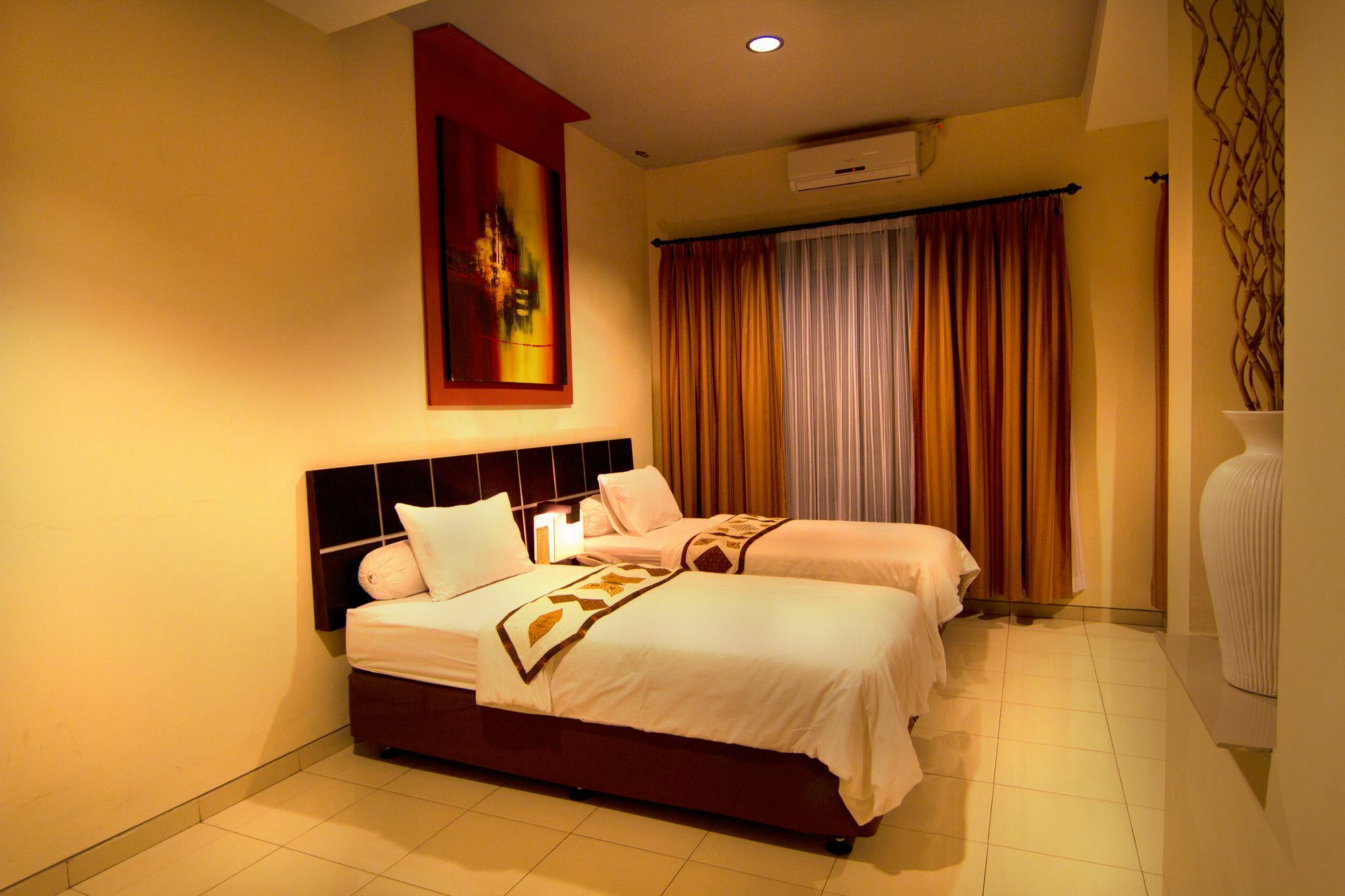 Puri Chorus Boutique Hotel Pakualaman Exterior photo